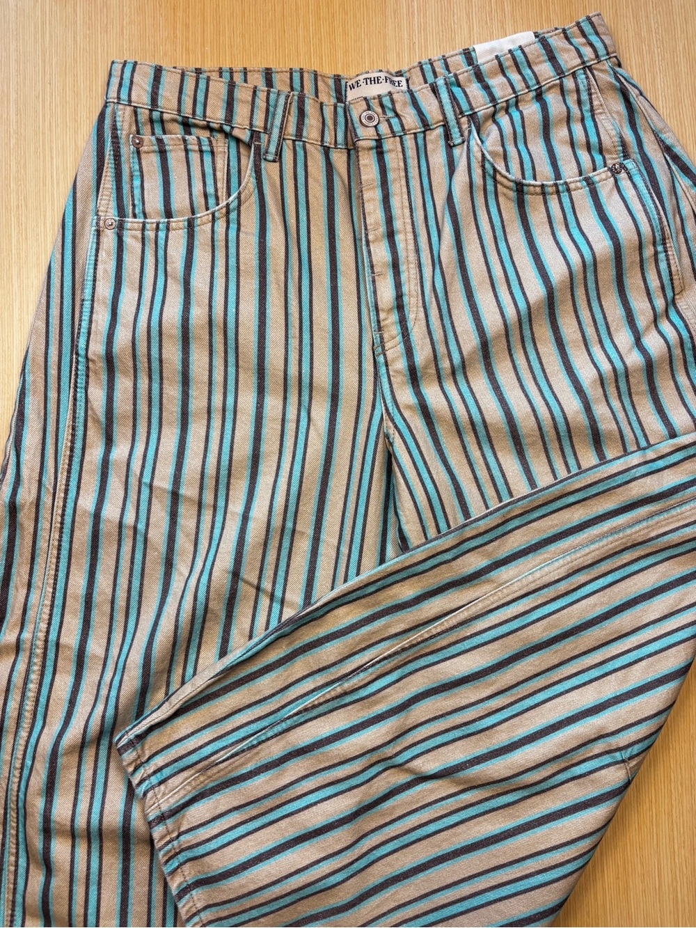 We The Free Good Luck Mid-Rise Stripe Barrel Jeans Pants Natural Combo Sz 31 NWT